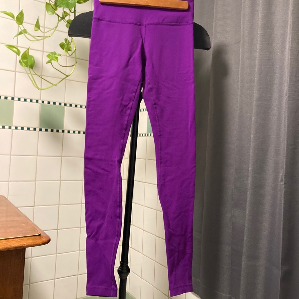 Violet Purple Medium Rise Wunder Under Leggings